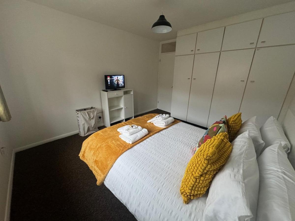 Parkway Apartment-4 Guests- Free Parking